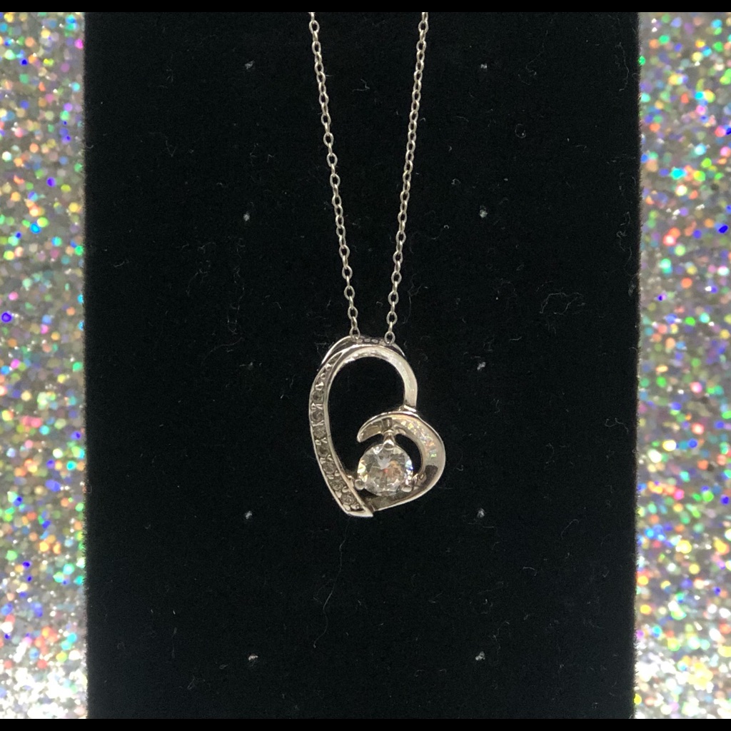 Diamond Tilted Heart Loop Pendant In White Gold